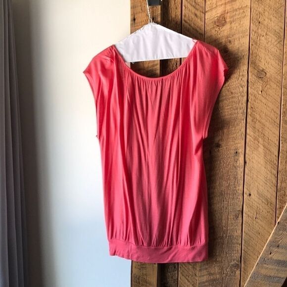 3/30$ Summer floral shirt  - Picture 2 of 4